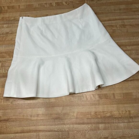 Aryn K White Flounce Skirt – Size L - Picture 6 of 7